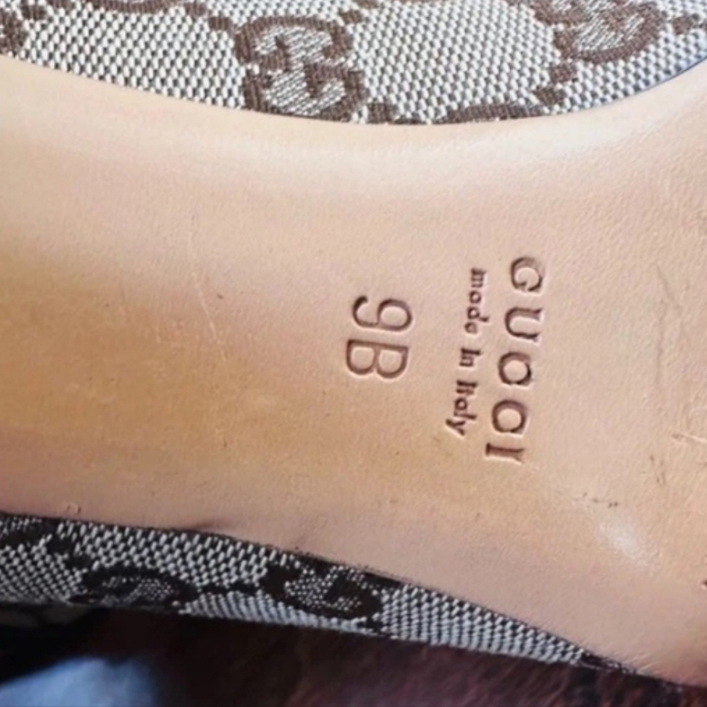 Gucci Closed Toed Heels - Picture 6 of 14